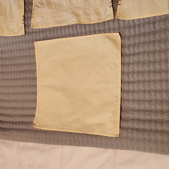 Yellow cotton vintage place mats and one napkin. - Picture 7 of 10